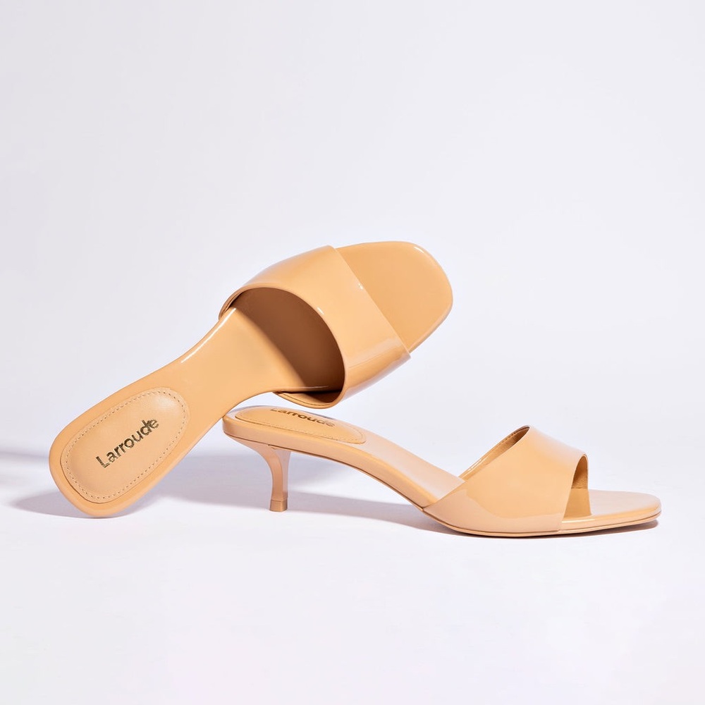 Price Firm - LARROUDÉ Greta Patent Leather Kitten Heels - Tan